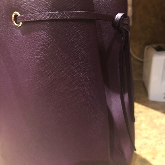 Kate Spade Tote with Matching Wallet - Picture 3 of 7